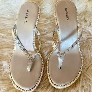 Vintage Bakers Silver Platform Heels Size 7 Y2K Studded Thong Sandals Stiletto